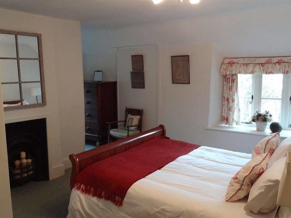 مبيت وإفطار East Pennard Huxham Farmhouse المظهر الخارجي الصورة