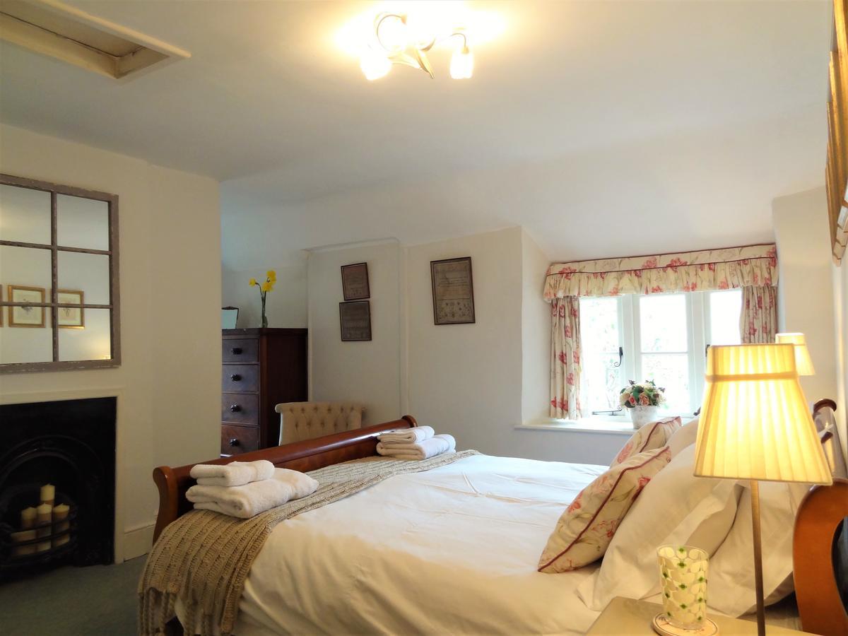 مبيت وإفطار East Pennard Huxham Farmhouse المظهر الخارجي الصورة