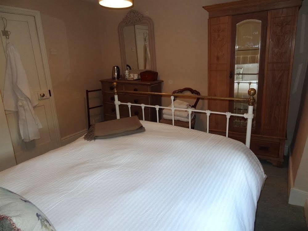 مبيت وإفطار East Pennard Huxham Farmhouse المظهر الخارجي الصورة