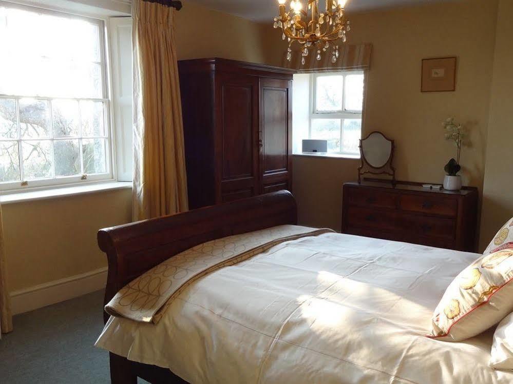 مبيت وإفطار East Pennard Huxham Farmhouse المظهر الخارجي الصورة